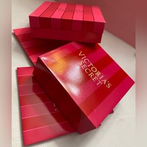 5 Victoria's Secret gift boxes iconic pink & red stripes